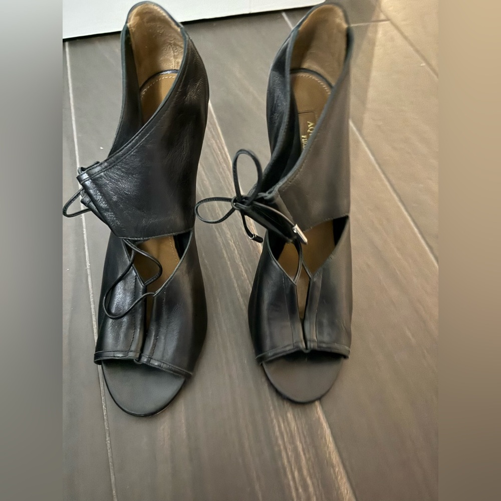Aquazzura Elegant Black Leather Women's Shoes. Size 40